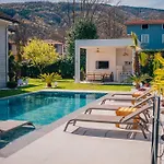 Terra House Villa *