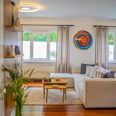 Terra House Вилла Сапанча