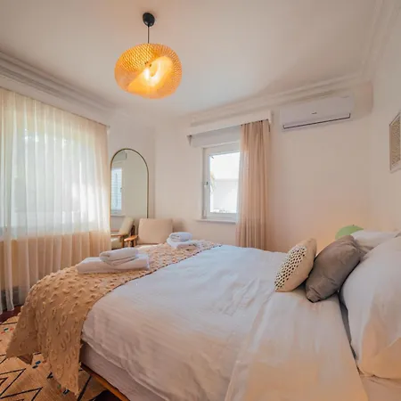 Terra House Вилла *